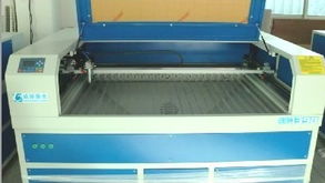 双头激光切割机 深圳成驰激光的高效机电解决方案